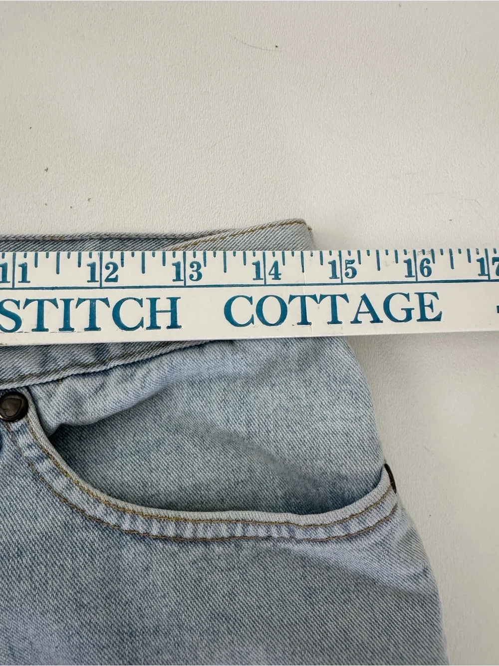 Vintage Moschino Jeans Italy Size 29 Light Wash Straight Leg Heart Peace Y2K 90s